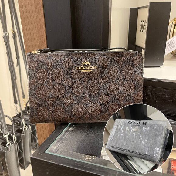 * Original Packing* Large Corner Zip Wristlet In Signature Canvas 6648 IMAA8 - Picture 1 of 11